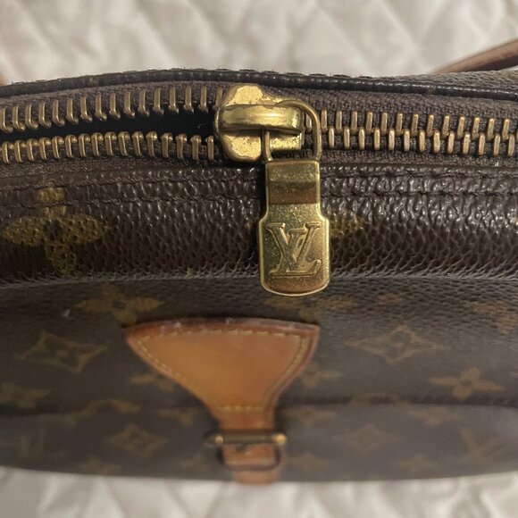 Louis Vuitton Juene Monogram Purse - Picture 13 of 16